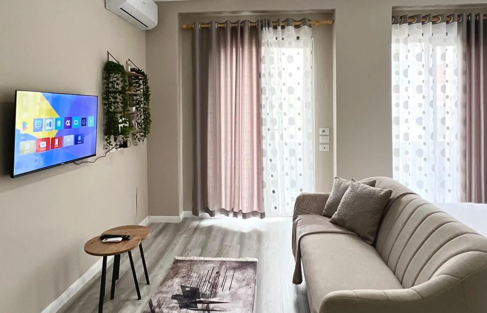 Soffi Apartament Tirana